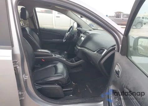 2015 Dodge Journey Crossroad z USA, uszkodzony, nr VIN 3C4PDCGB1FT630665